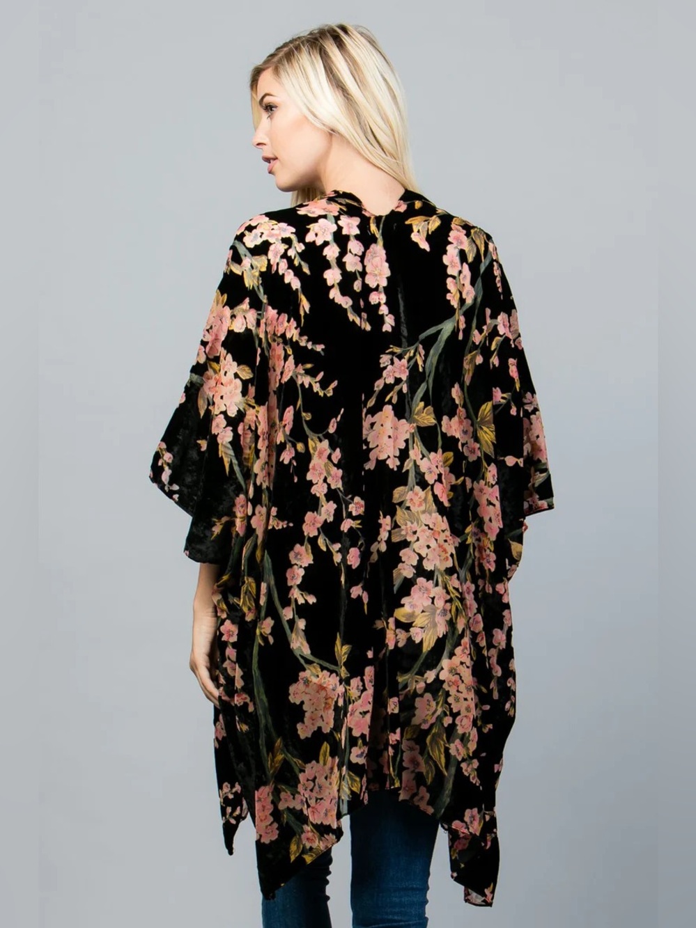 TALULAH Black Velvet Floral Kimono with Pink Cherry Blossoms Size Large